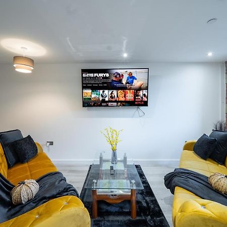 Bv Spacious 1-Bedroom Apartment Close To Town Center - Sleeps 6 Bradford  Exteriér fotografie