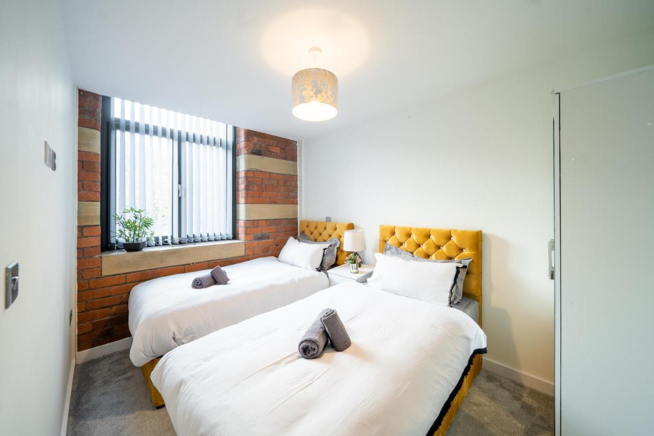 Bv Spacious 1-Bedroom Apartment Close To Town Center - Sleeps 6 Bradford  Exteriér fotografie